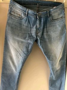 Peter England Baggystyle Slim Tapered Jeans(Blue)