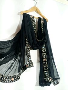 Black Embroidered Boardered Dupatta (Women&#39;s)