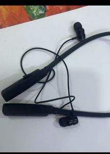 Boat Rockerz 235V2 Wireless Headphone