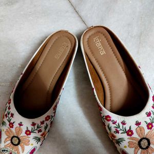 Embroidered Ethnic Flats