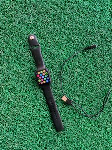 Smart Watch ⌚️🌸 With Charger