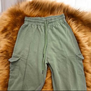 Green Cargo Sweatpants