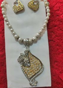 Pearl Necklace &amp; Earring Set