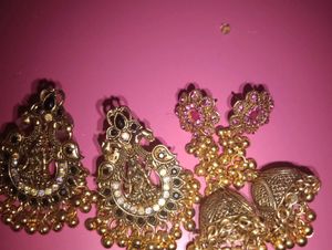 2 Pair Of Statement Ethnic Earrings