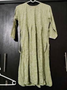 Elegant Green Embroidered Kurta