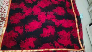 New Elegant Floral Print Saree 🌹