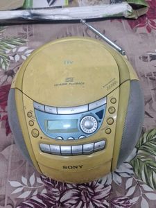 Sony CD/RW Playback Radio