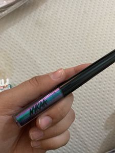 NYKAA Stardust Chrome Eyeliner