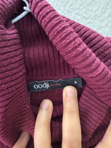 Oodji Maroon Sweater