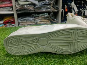 Champion Sneakers