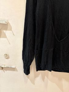 Black Deep V-Neck Long Sleeve Top