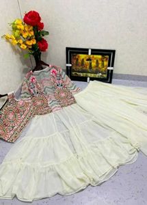 Elegant Embroidered Georgette Kurta Set