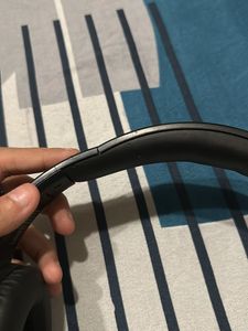 Black Wireless Headphones