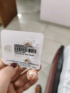 Dangling Earrings Gold and Stone