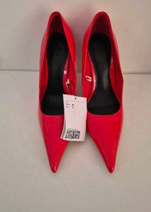Combo H&amp;M Love Heels And Black