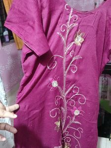 2 Embroidery Kurthi With 1dupatta💯