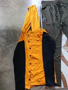 combo tracke pant and huddy