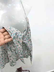 Floral Sleeveless Crop Top