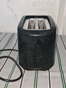 Black Two-Slice Toaster