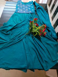 Beautiful One Piece Indo-western 💙🤍