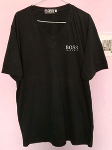 HUGO BOSS Men&#39;s Black Tshirt