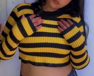 Black &yellow Striped Crop Top🔆🧀