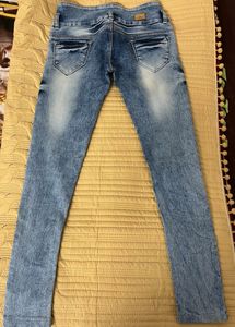Blue Stretchable Jeans With Best Fit