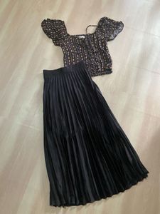 Pleaded Skirt