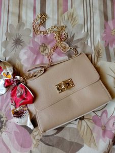 Pretty Beige Sling Bag🎀
