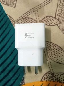 SAMSUNG NEW AND ORIGINAL MOBILE CHARGER TYPE C