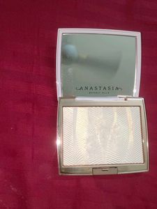 Anastasia Beverly Hills Highlighter
