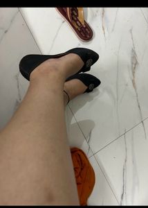 Black Pointed Toe Flats ✨
