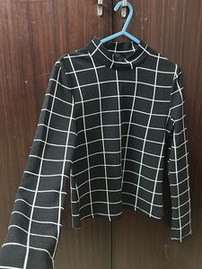 SHEIN Black & White Grid Top ❤️