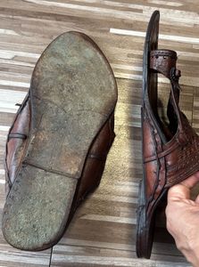 Leather Kolhapuri Chappals