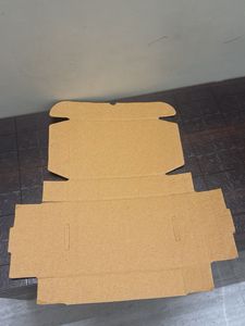 pack of 150 white mailer boxes for shipping
