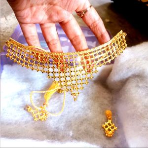 City Gold Choker Set With Earings