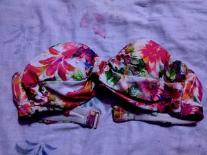 New Beautiful Strapless Bra