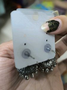 Round jhumkas