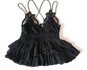 Black Lace Tiered Cami 🖤