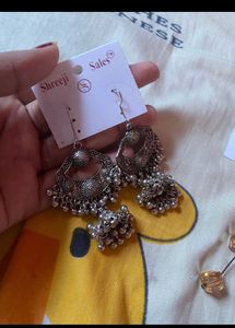 2 Set Earrings