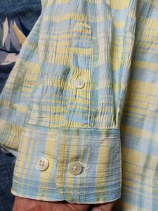 OVERSIZED PLAID BUTTON-DOWN