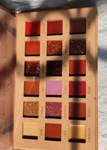 Girl Beauty Eyeshadow 18 Color Palette