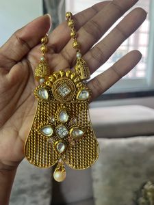 Elegant Gold Kundan Necklace &amp; Earrings Set