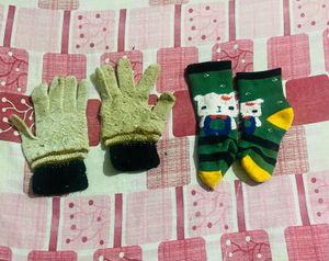 Kids socks with Free gloves