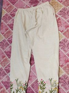 Floral Embroidered Leggings