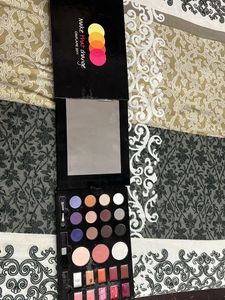 Oriflame Makeup Kit
