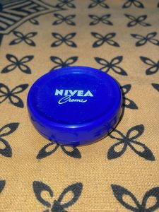 NIVEA Creme Moisturizer - Classic Hydration