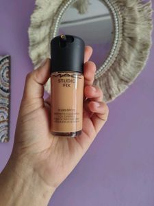 MAC Studio Fix Fluid SPF 15