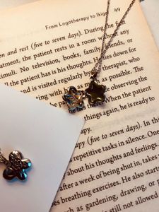 Viral Secret Photo Mini Flower Shaped Pendant