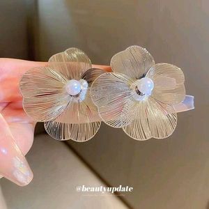 Korean Floral Pearl Earrings